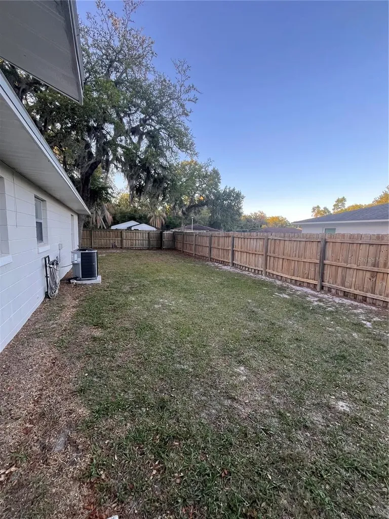 312 Deborah Avenue Leesburg FL 34748