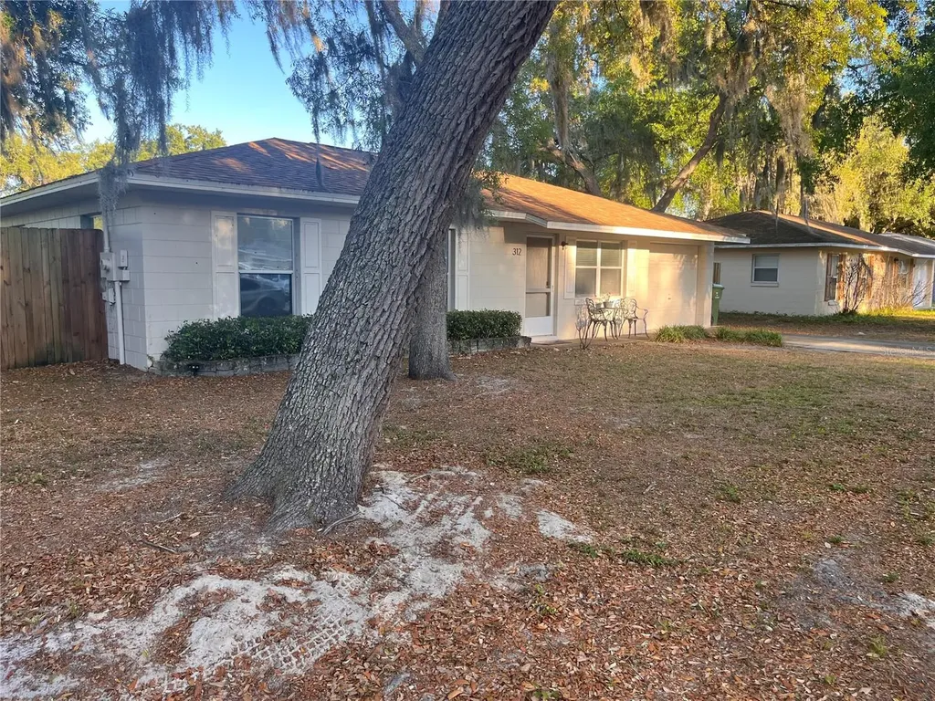 312 Deborah Avenue Leesburg FL 34748