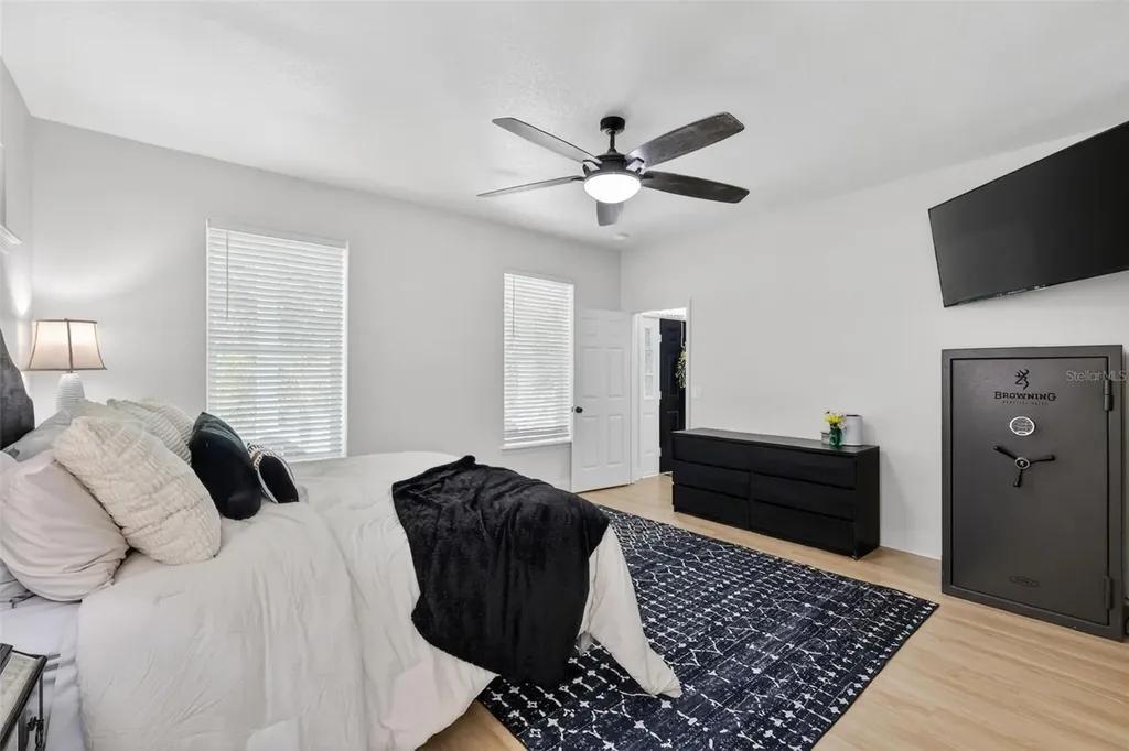 250 N Walker Street Oakland FL 34760