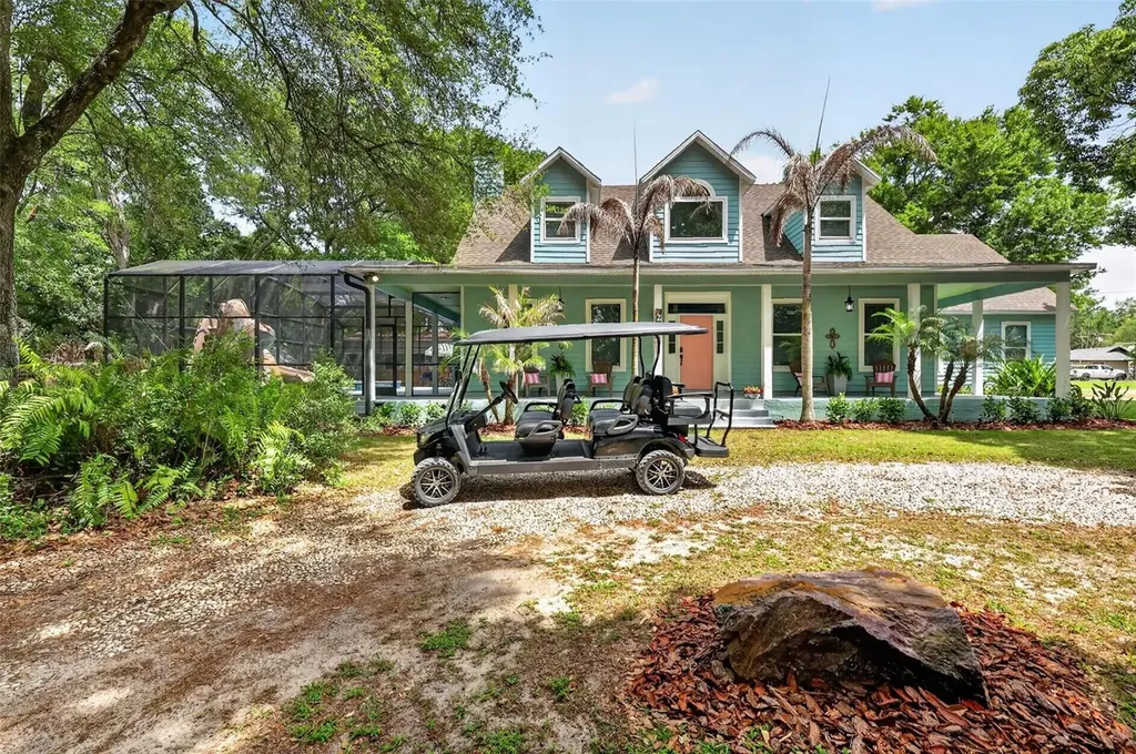 250 N Walker Street Oakland FL 34760