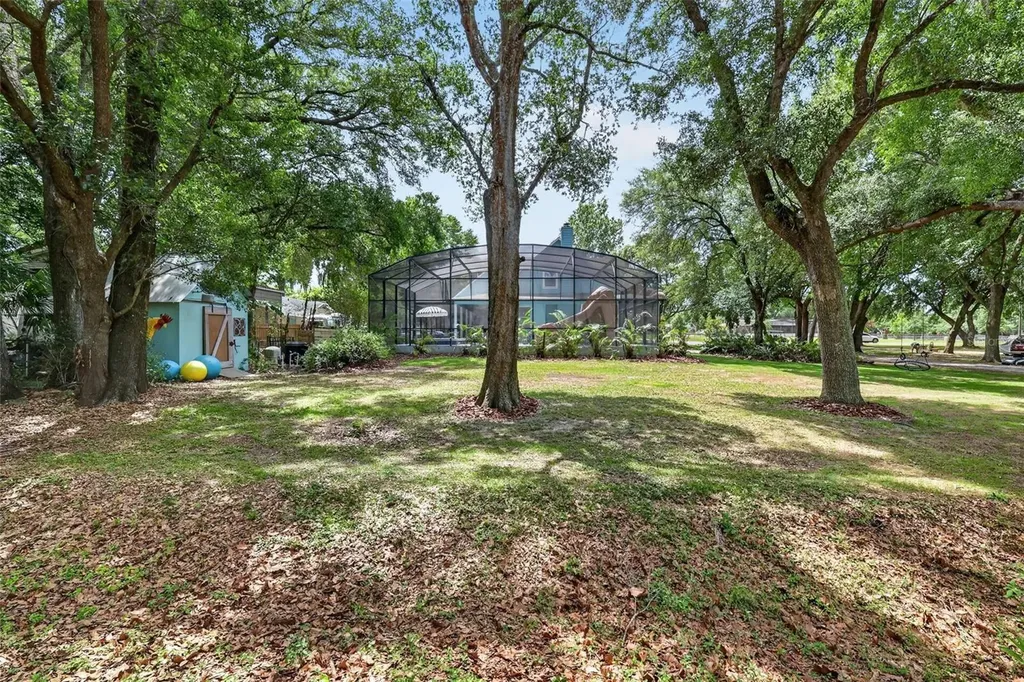 250 N Walker Street Oakland FL 34760