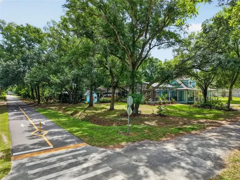 250 N Walker Street Oakland FL 34760