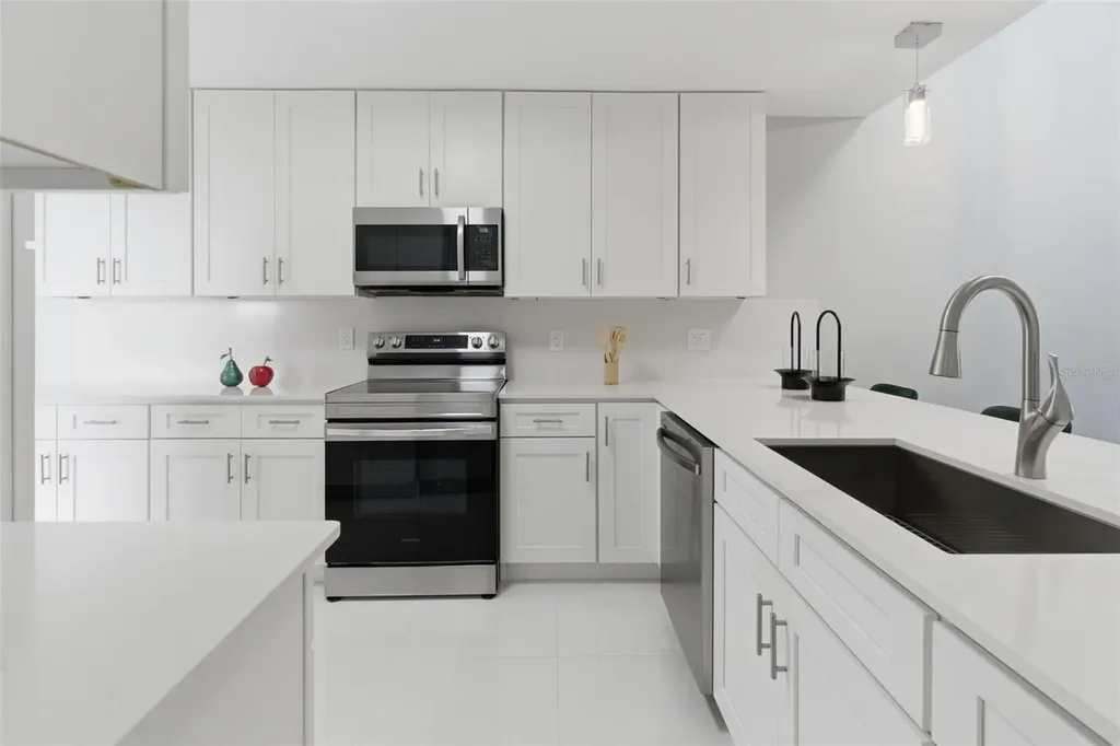 8044 Sandpoint Boulevard Orlando FL 32819