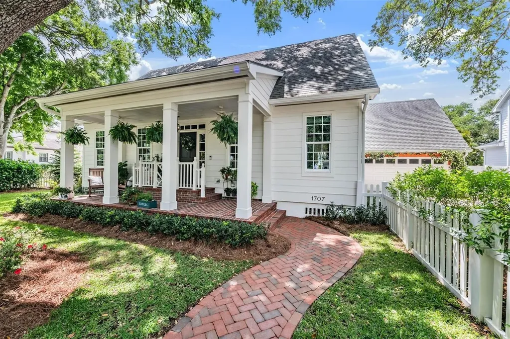 1707 S Hesperides Street Tampa FL 33629