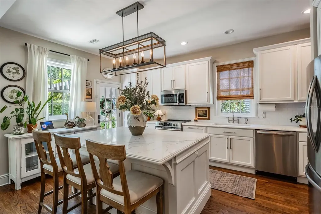 1707 S Hesperides Street Tampa FL 33629