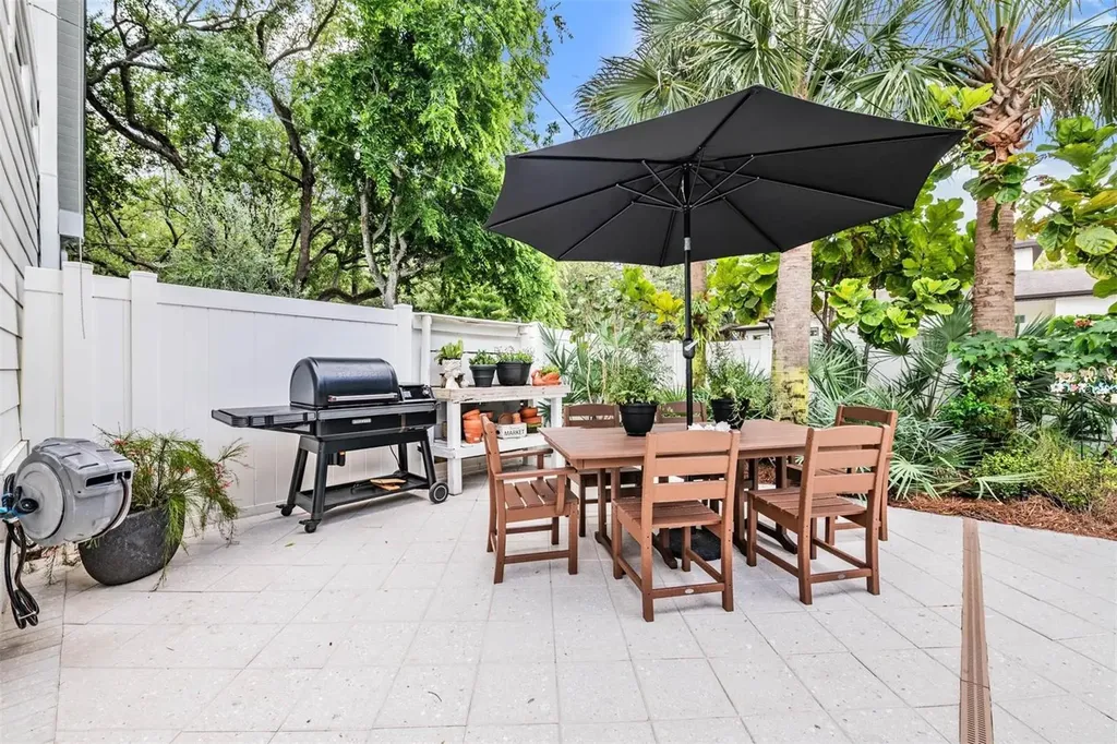 1707 S Hesperides Street Tampa FL 33629