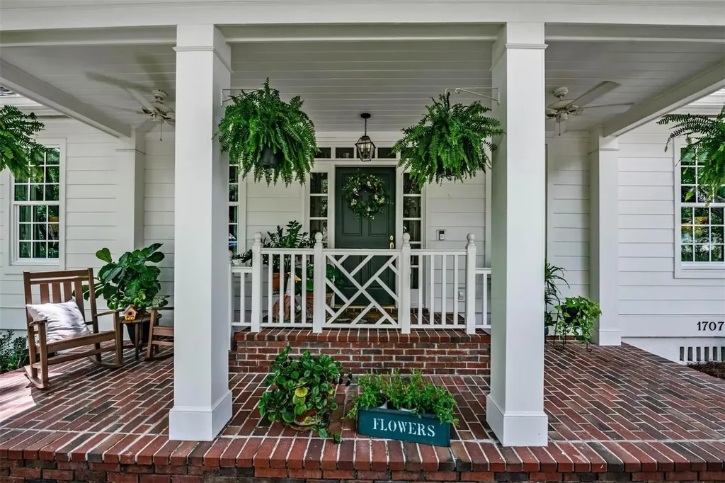 1707 S Hesperides Street Tampa FL 33629