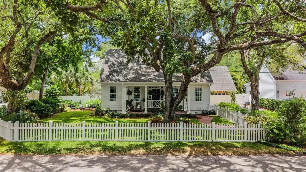 1707 S Hesperides Street Tampa FL 33629