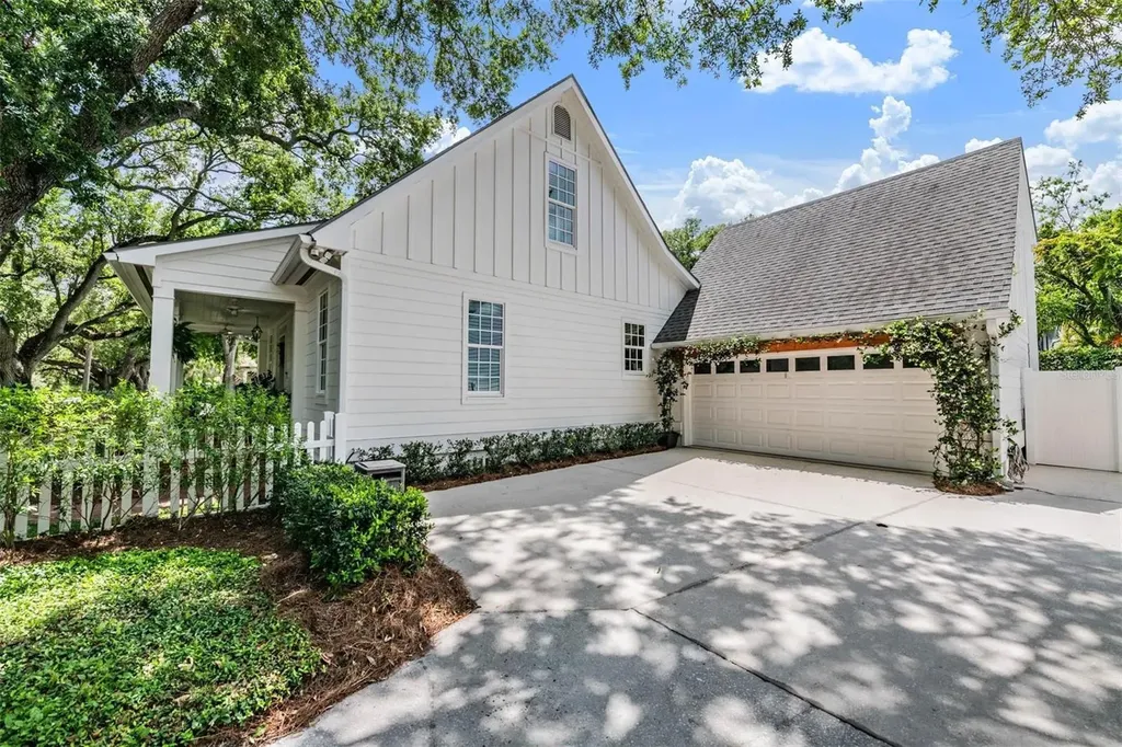1707 S Hesperides Street Tampa FL 33629