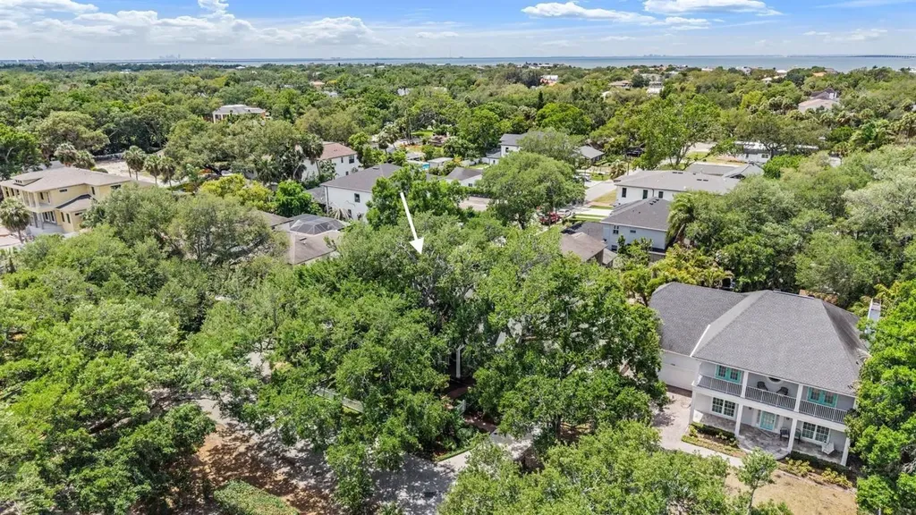 1707 S Hesperides Street Tampa FL 33629