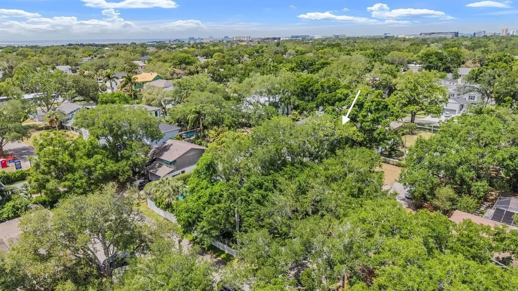 1707 S Hesperides Street Tampa FL 33629