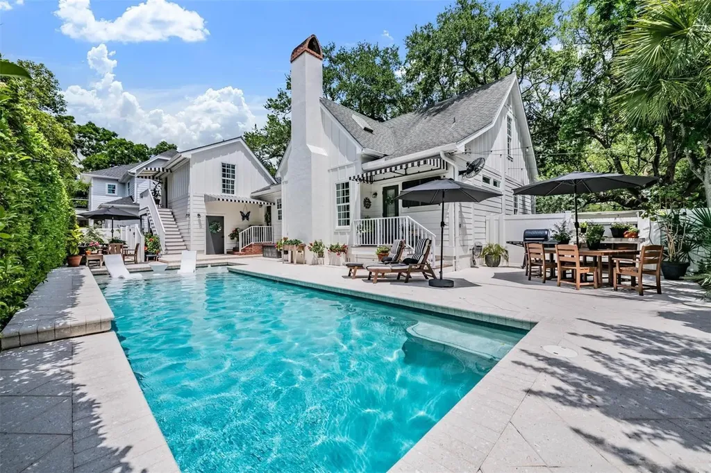 1707 S Hesperides Street Tampa FL 33629