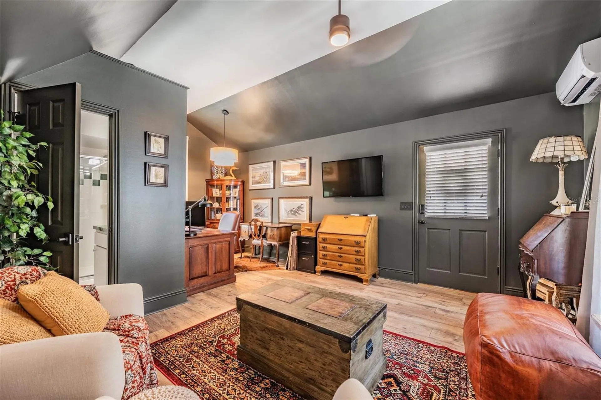1707 S Hesperides Street Tampa FL 33629