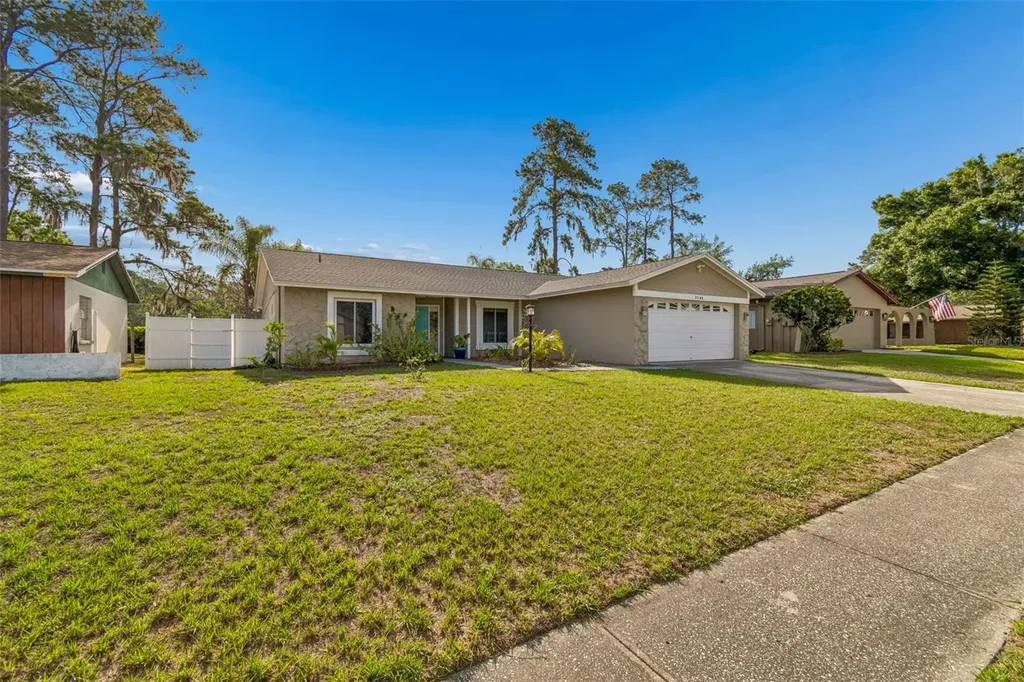 3708 Sand Pebble Drive Valrico FL 33596