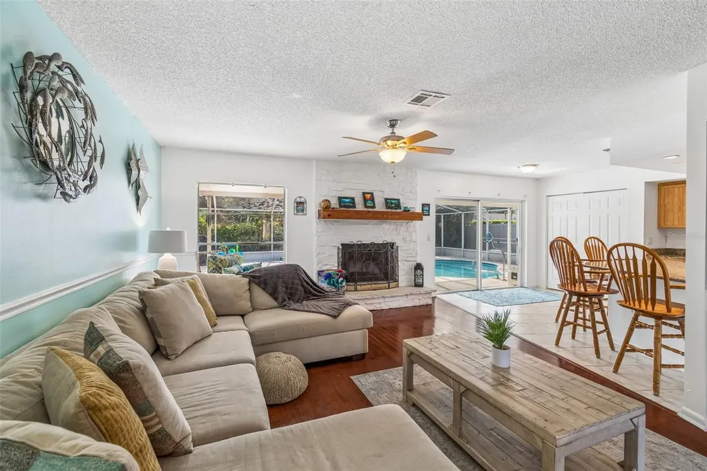 3708 Sand Pebble Drive Valrico FL 33596