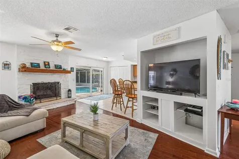 3708 Sand Pebble Drive Valrico FL 33596