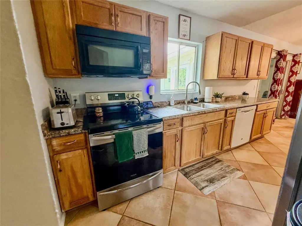301 Oak Track Drive Ocala FL 34472