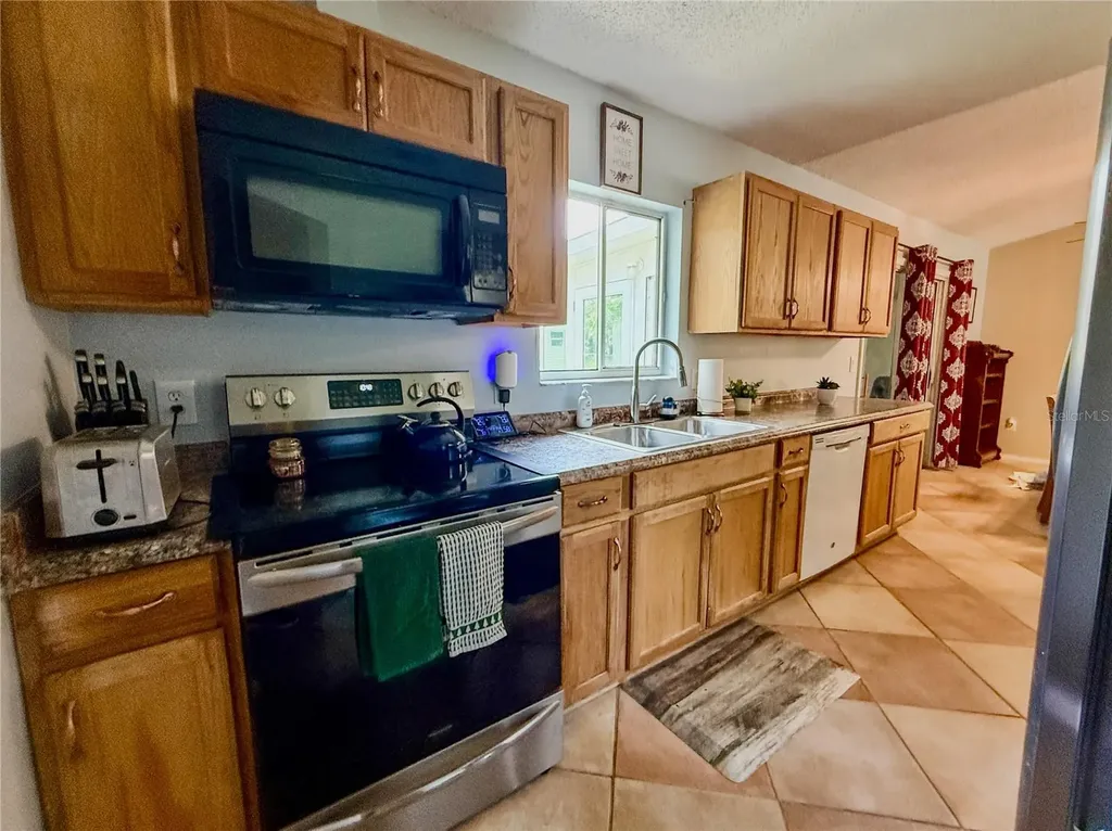 301 Oak Track Drive Ocala FL 34472