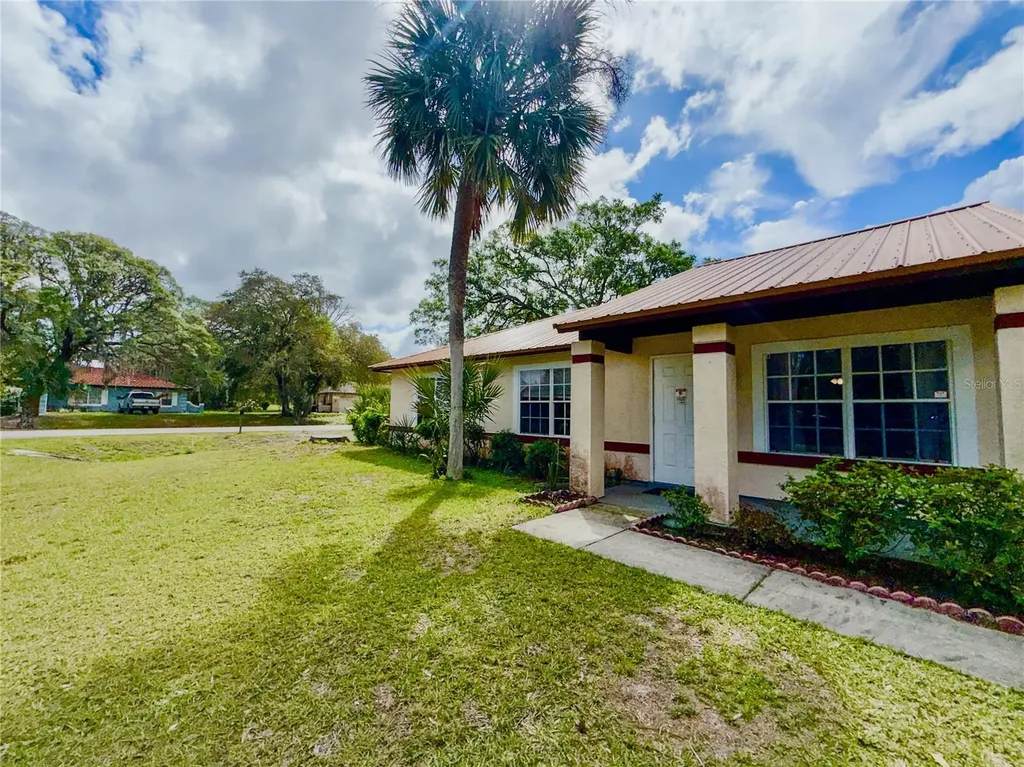 301 Oak Track Drive Ocala FL 34472