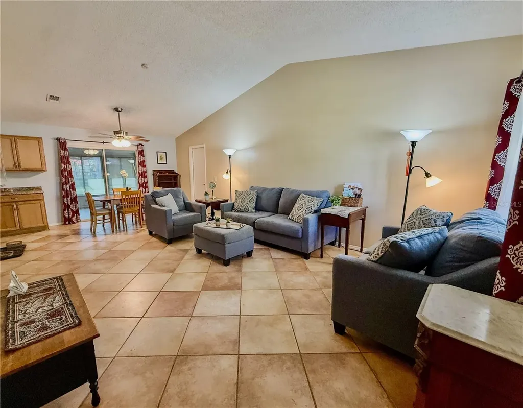 301 Oak Track Drive Ocala FL 34472