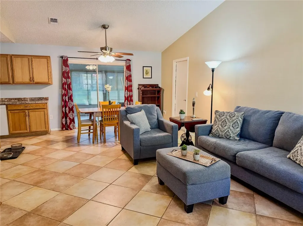 301 Oak Track Drive Ocala FL 34472