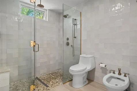1854 Mcleary San Juan PR 00911