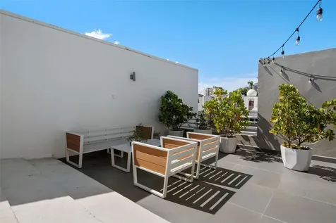 1854 Mcleary San Juan PR 00911