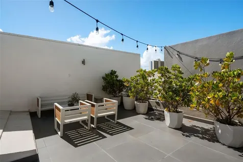1854 Mcleary San Juan PR 00911