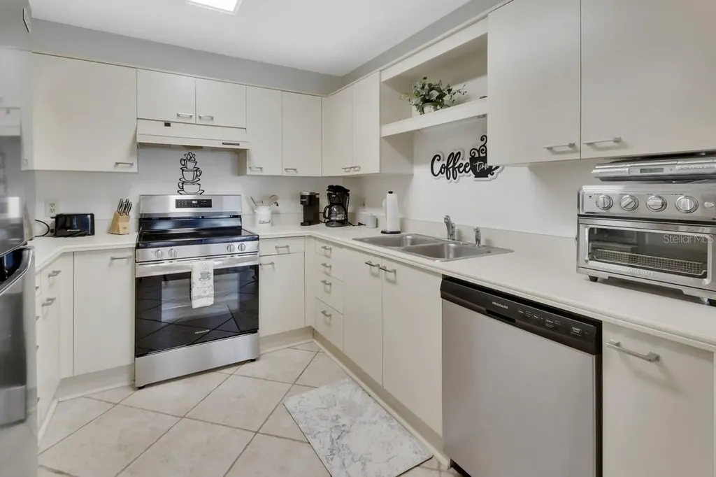 2520 S Glen Eagles Drive Deland FL 32724