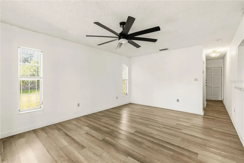 2615 9th Avenue Drive E. Palmetto FL 34221