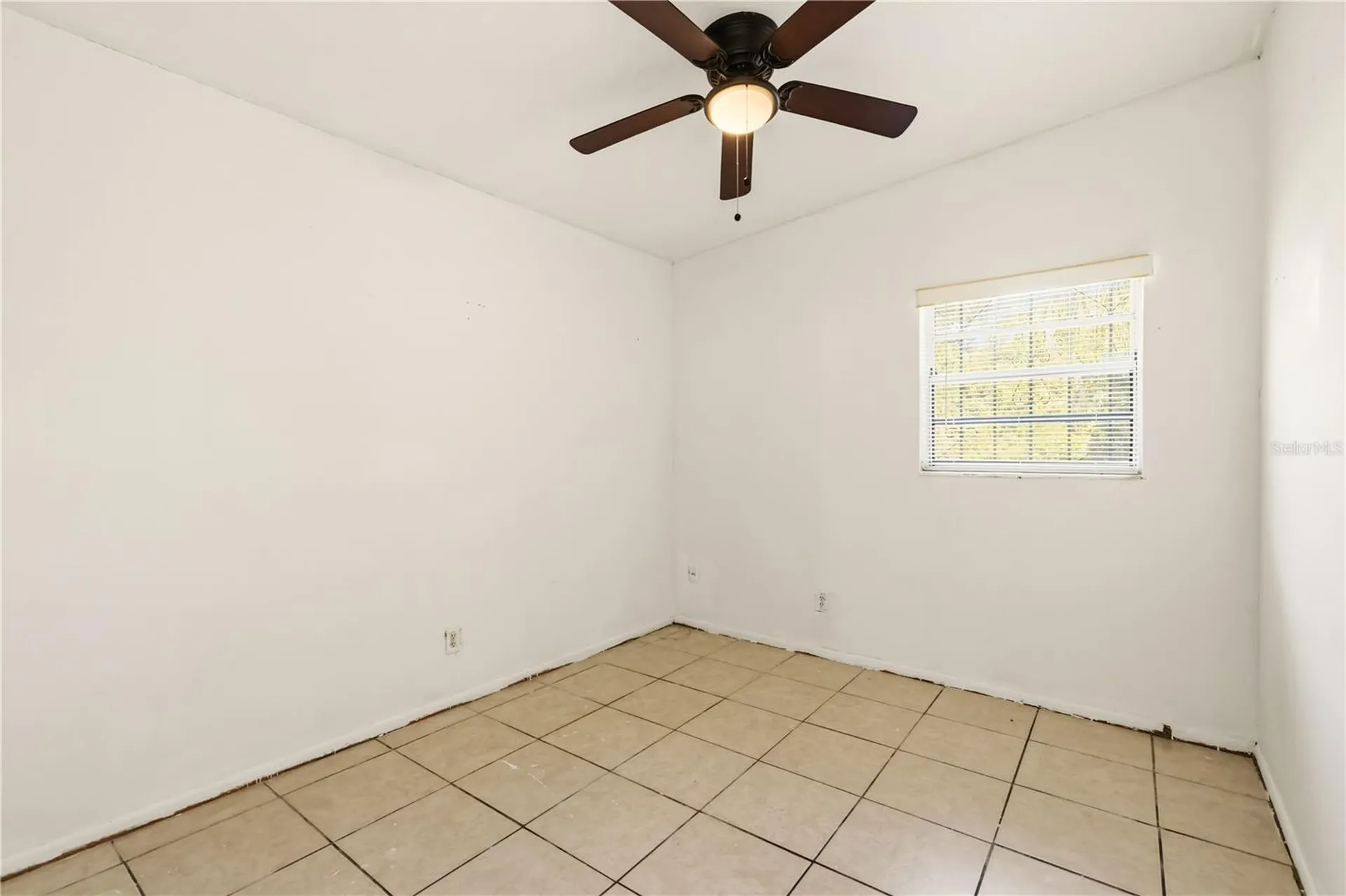 2615 9th Avenue Drive E. Palmetto FL 34221