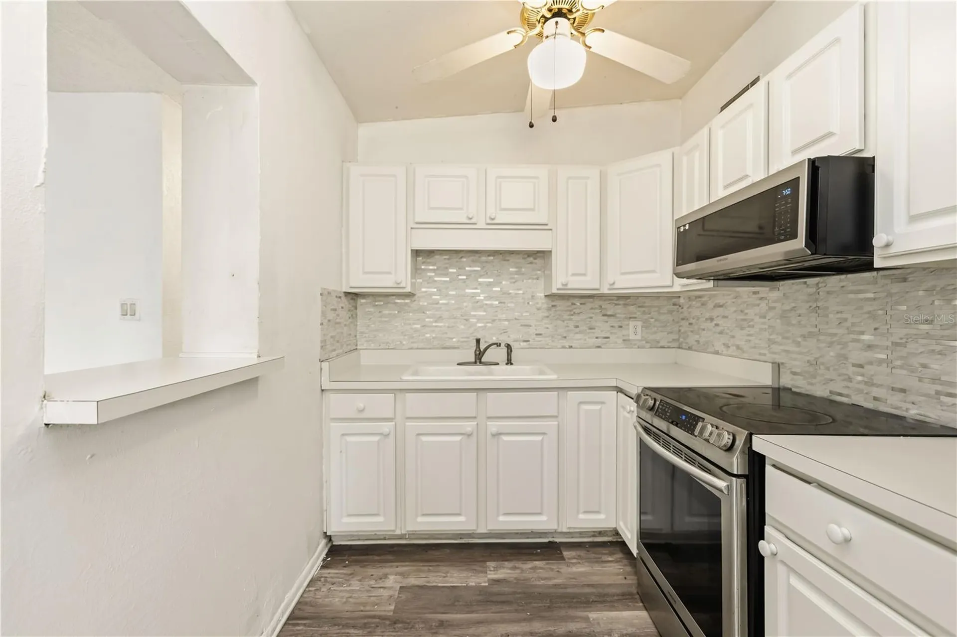 2615 9th Avenue Drive E. Palmetto FL 34221