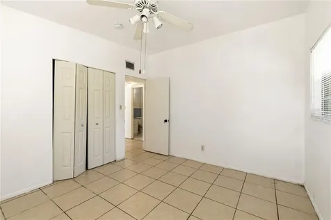 2615 9th Avenue Drive E. Palmetto FL 34221