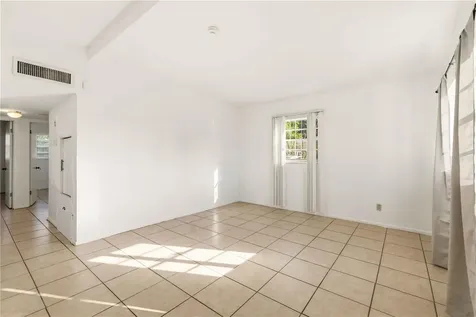 2615 9th Avenue Drive E. Palmetto FL 34221