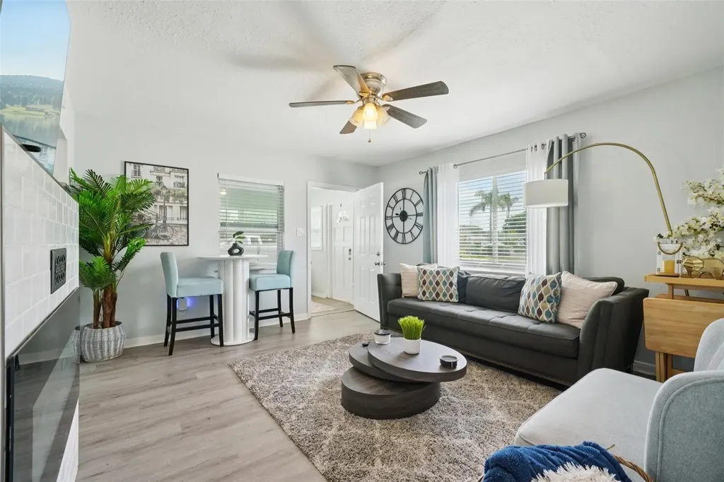 1316 58th Street N St Petersburg FL 33710