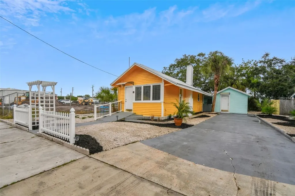 1415 10th Street W Bradenton FL 34205