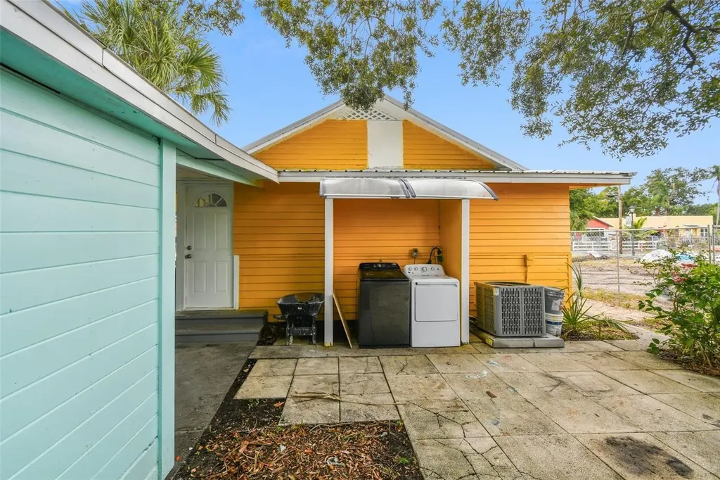 1415 10th Street W Bradenton FL 34205