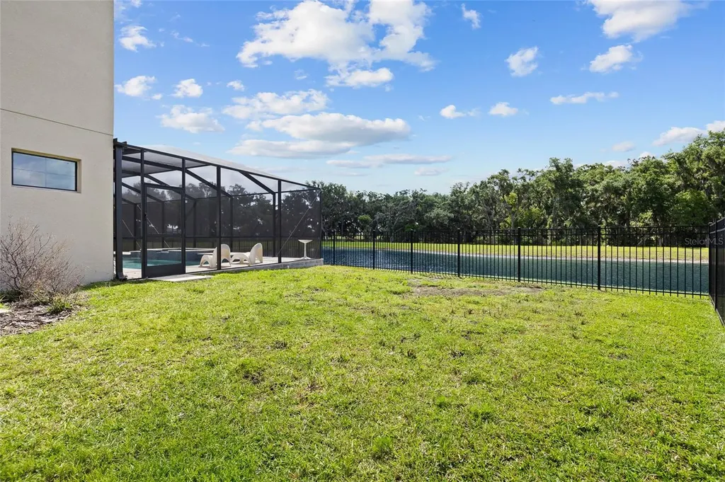 12940 Steed Trace Loop Lithia FL 33547