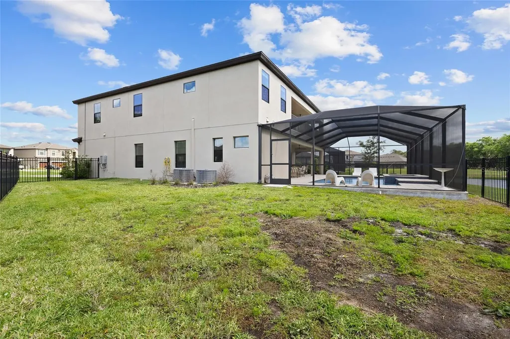 12940 Steed Trace Loop Lithia FL 33547