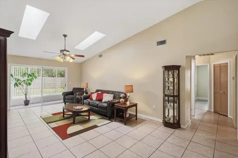 17 Putter Drive Palm Coast FL 32164
