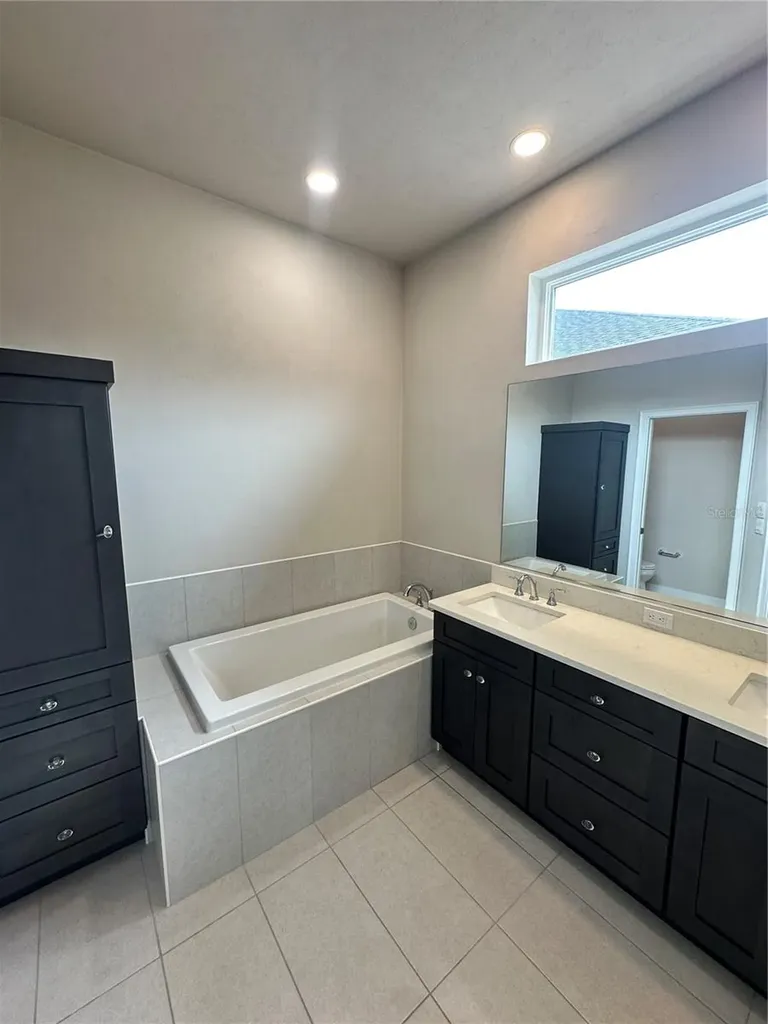 12316 SW 5th Avenue Newberry FL 32669
