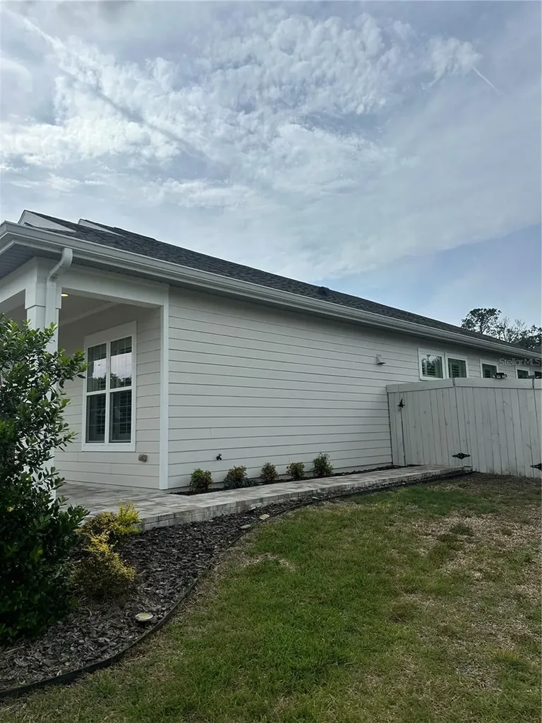 12316 SW 5th Avenue Newberry FL 32669