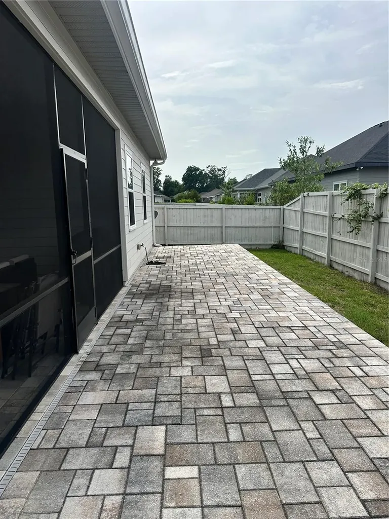 12316 SW 5th Avenue Newberry FL 32669