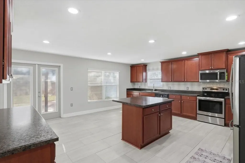 1620 Doves View Circle Auburndale FL 33823