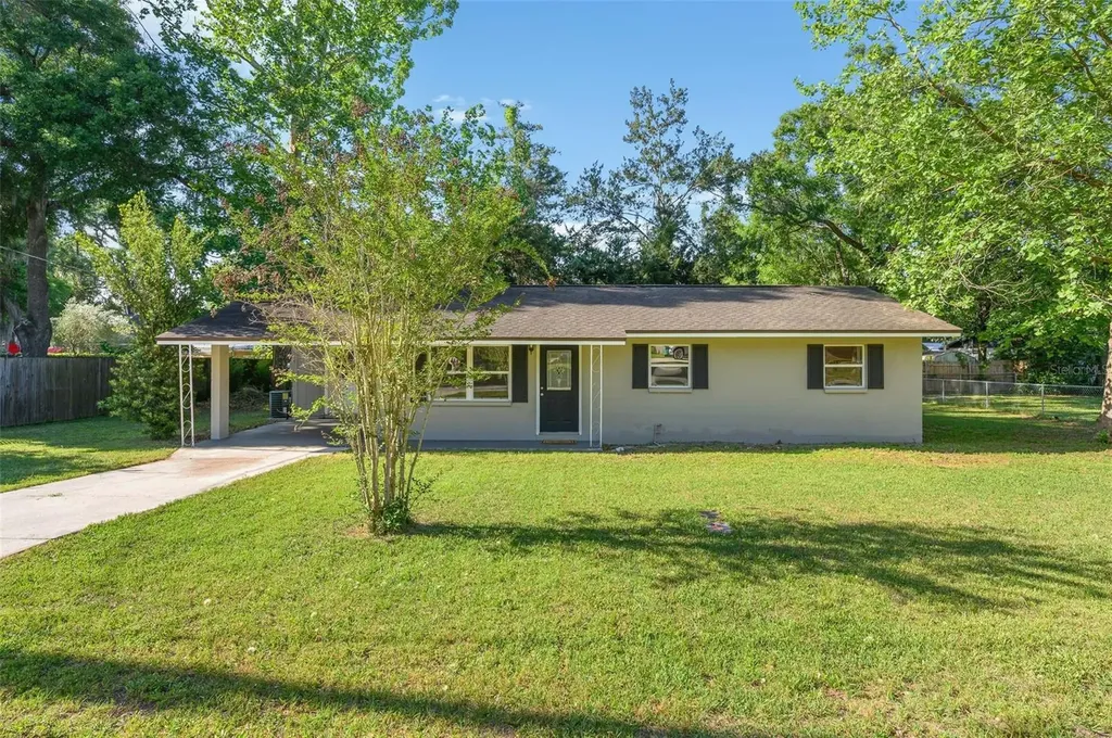 26443 SW 3rd Place Newberry FL 32669