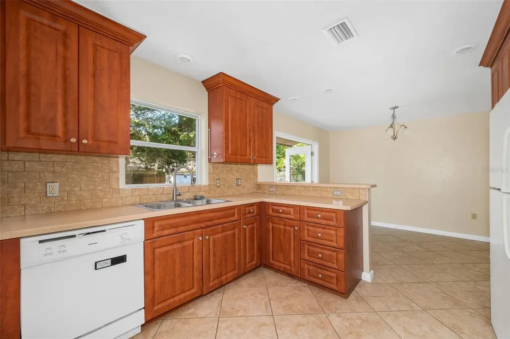 26443 SW 3rd Place Newberry FL 32669