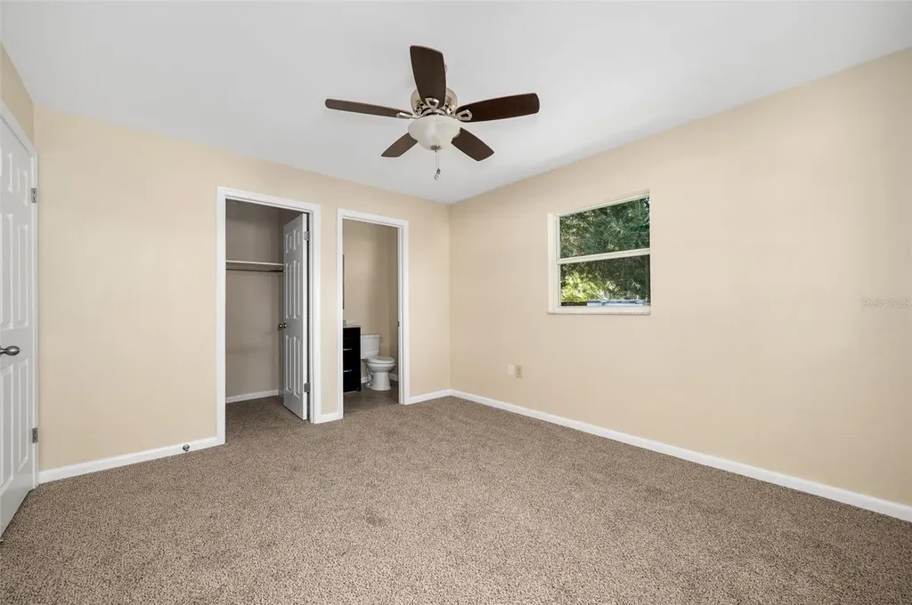 26443 SW 3rd Place Newberry FL 32669