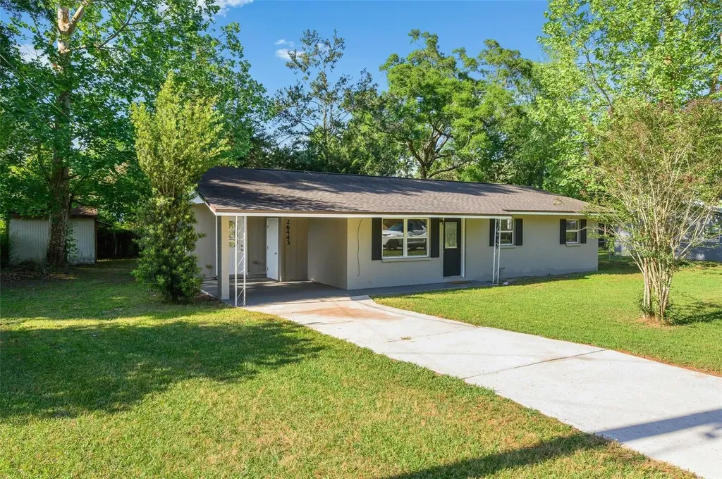 26443 SW 3rd Place Newberry FL 32669