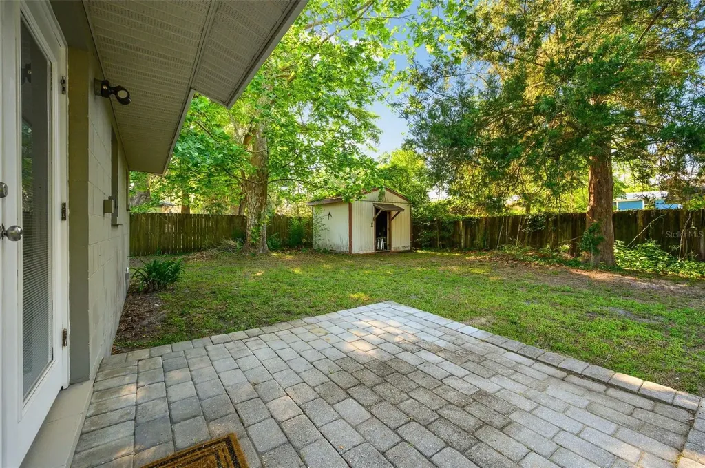 26443 SW 3rd Place Newberry FL 32669