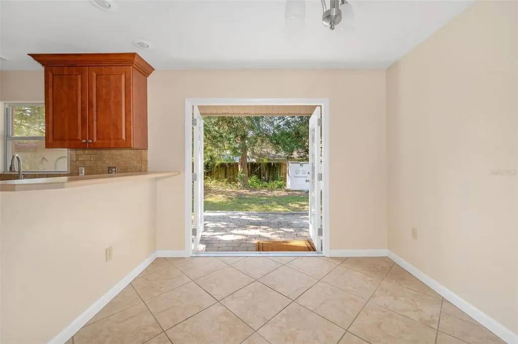 26443 SW 3rd Place Newberry FL 32669